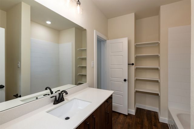 723 Wheatfield Drive, Venus, TX 76084