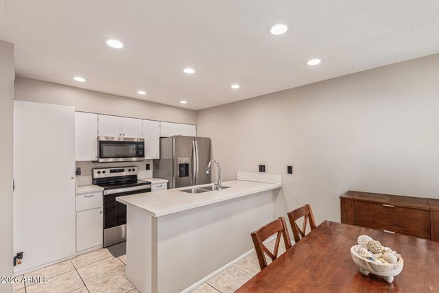 286 W Palomino Drive 104, Chandler, AZ 85225