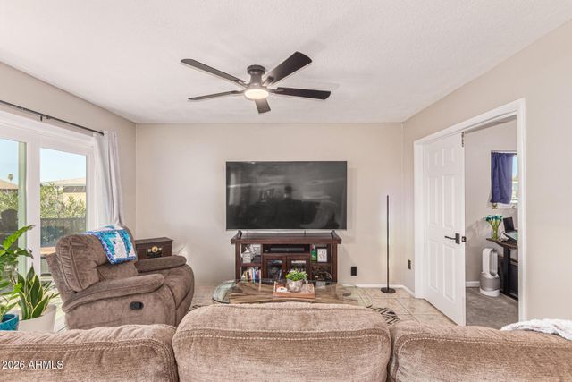 286 W Palomino Drive 104, Chandler, AZ 85225