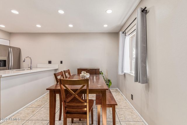 286 W Palomino Drive 104, Chandler, AZ 85225