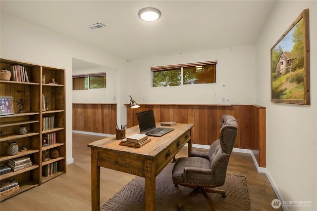 2814 129th Avenue SE, Bellevue, WA 98005