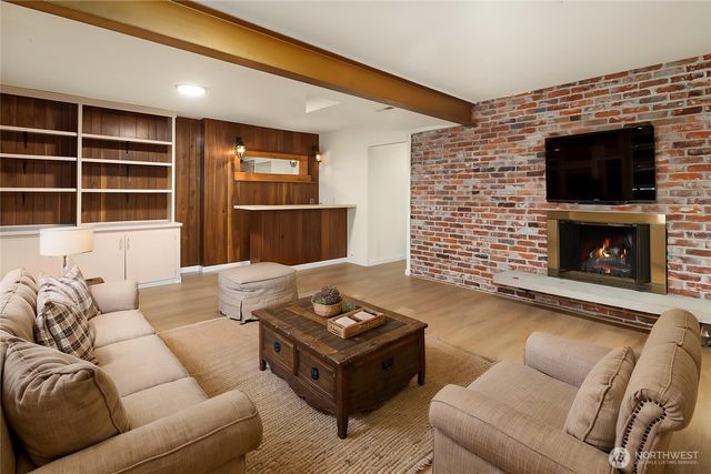 2814 129th Avenue SE, Bellevue, WA 98005
