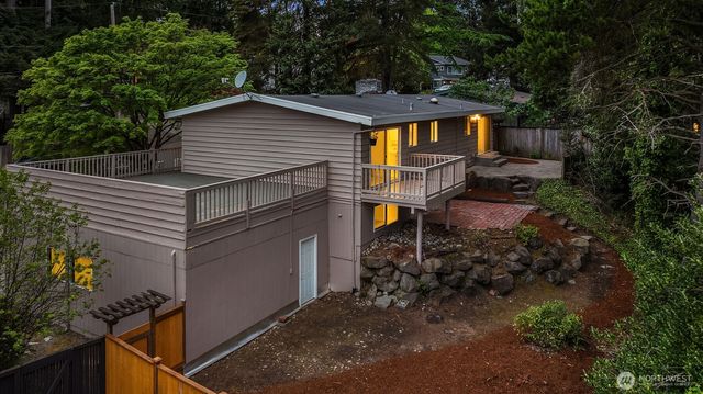 2814 129th Avenue SE, Bellevue, WA 98005