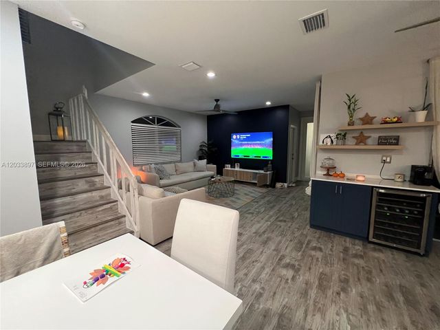 1140 Cliffrose St 1140, Hollywood, FL 33019