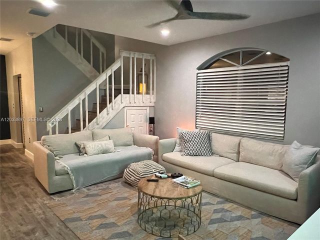 1140 Cliffrose St 1140, Hollywood, FL 33019
