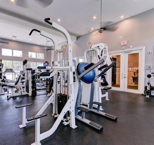 1140 Cliffrose St 1140, Hollywood, FL 33019