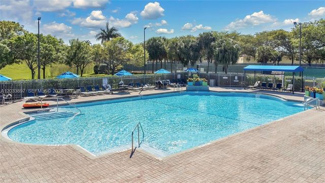1140 Cliffrose St 1140, Hollywood, FL 33019