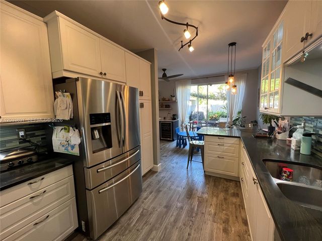 1140 Cliffrose St 1140, Hollywood, FL 33019