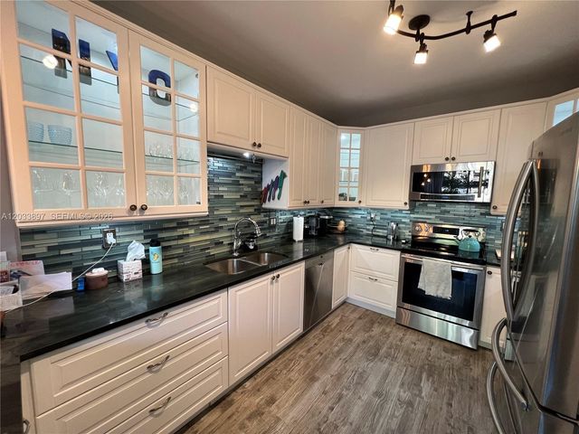1140 Cliffrose St 1140, Hollywood, FL 33019