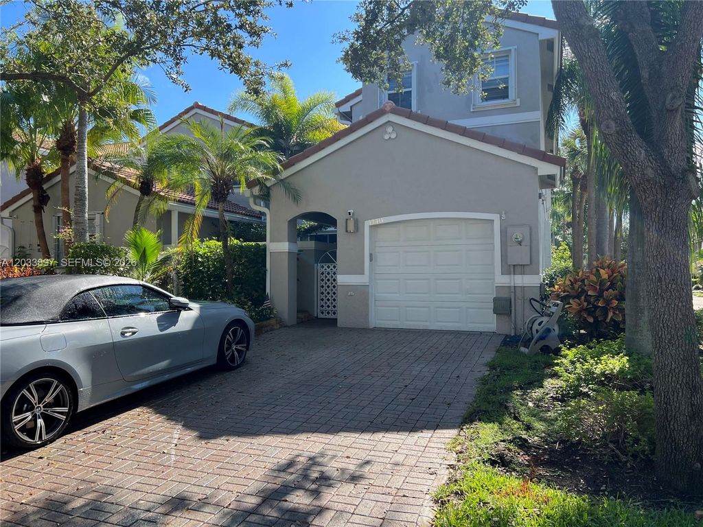 1140 Cliffrose St 1140, Hollywood, FL 33019
