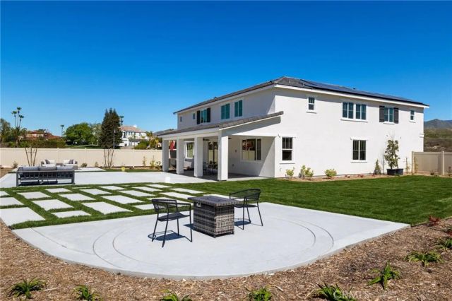5613 Levanto, Bakersfield, CA 93306