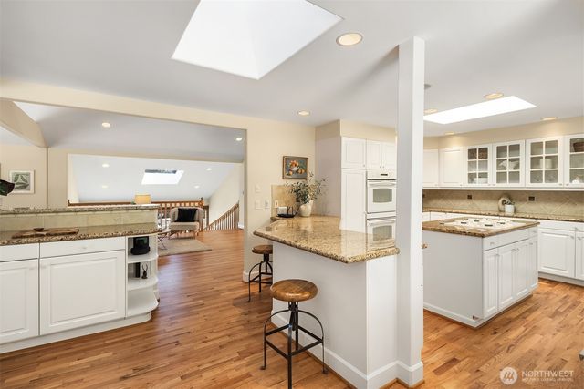10710 NE 190th Street, Bothell, WA 98011