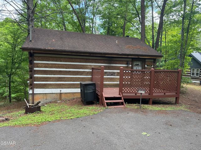 2340 Avon Circle, Sevierville, TN 37876