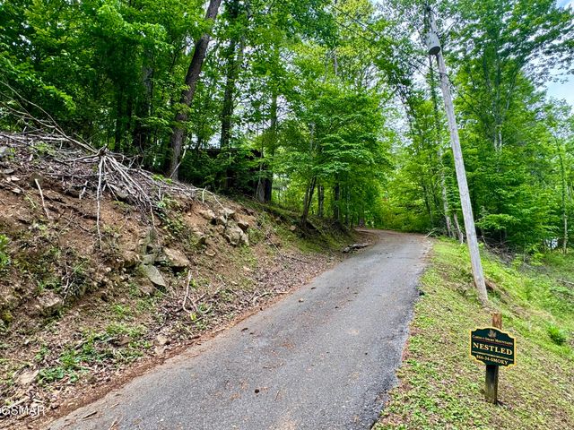 2340 Avon Circle, Sevierville, TN 37876