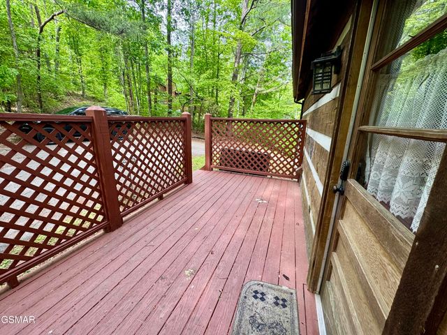 2340 Avon Circle, Sevierville, TN 37876