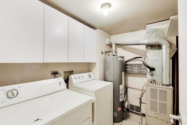 2221 WHARF Drive 208, Woodridge, IL 60517