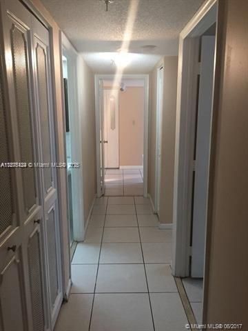 17890 W Dixie Hwy 106 Hwy 106, North Miami Beach, FL 33160