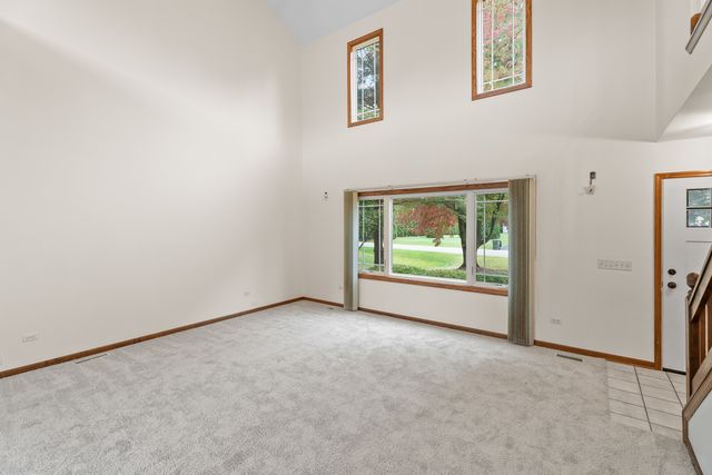 1914 Spring Dale Drive, Spring Grove, IL 60081