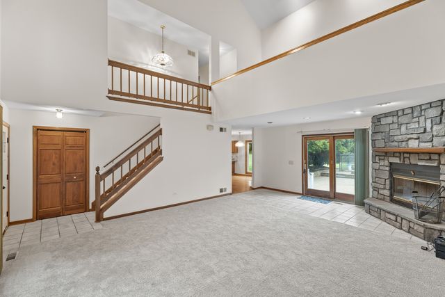 1914 Spring Dale Drive, Spring Grove, IL 60081