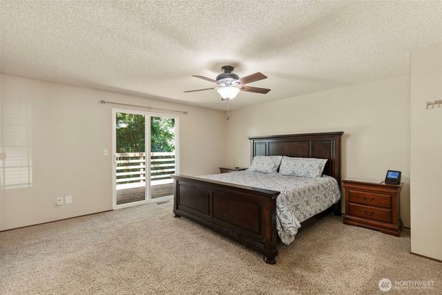 960 NE Melanie Court, Bremerton, WA 98311