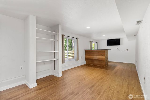960 NE Melanie Court, Bremerton, WA 98311