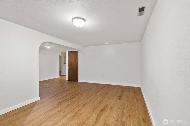 960 NE Melanie Court, Bremerton, WA 98311