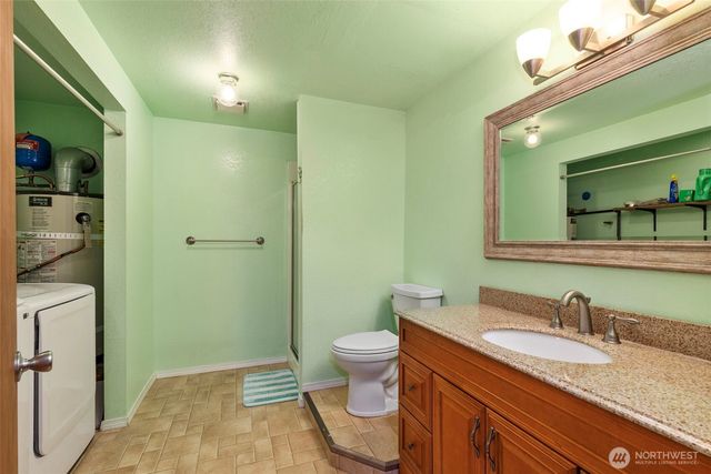 960 NE Melanie Court, Bremerton, WA 98311