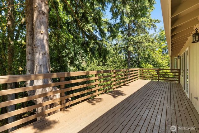 960 NE Melanie Court, Bremerton, WA 98311
