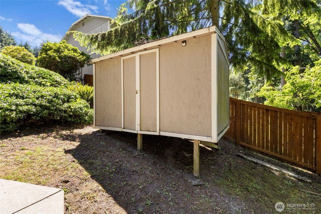 960 NE Melanie Court, Bremerton, WA 98311