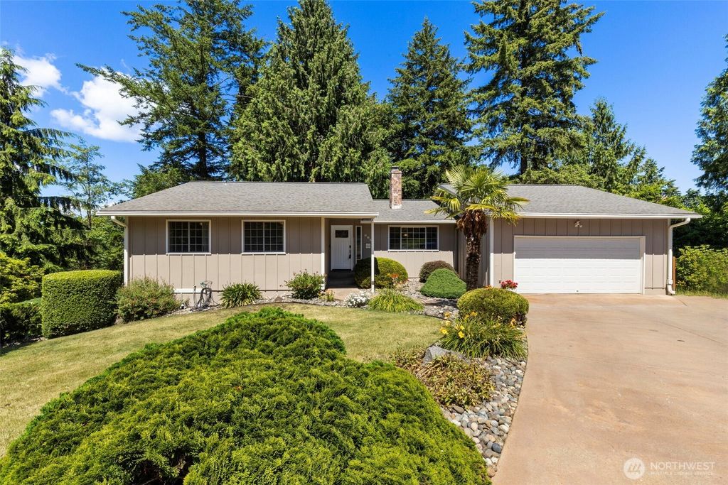 960 NE Melanie Court, Bremerton, WA 98311