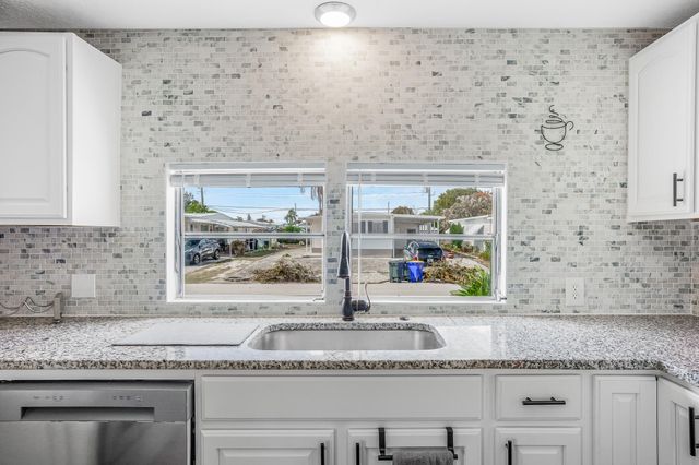 8301 SE Skylark Avenue, Hobe Sound, FL 33455