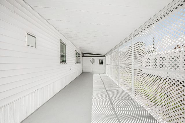 8301 SE Skylark Avenue, Hobe Sound, FL 33455