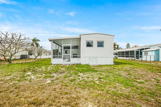 8301 SE Skylark Avenue, Hobe Sound, FL 33455