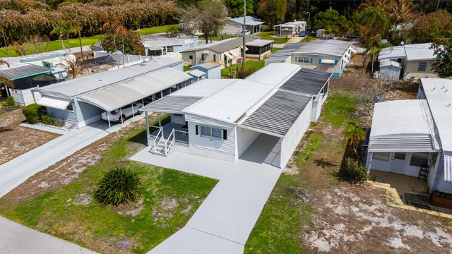 8301 SE Skylark Avenue, Hobe Sound, FL 33455