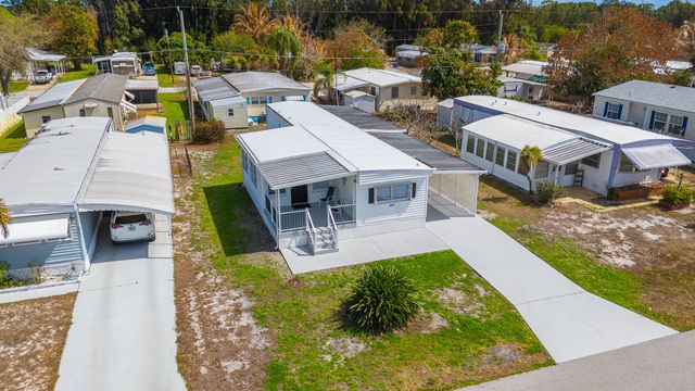 8301 SE Skylark Avenue, Hobe Sound, FL 33455