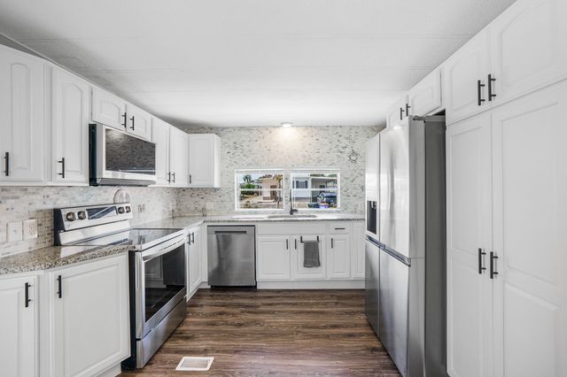 8301 SE Skylark Avenue, Hobe Sound, FL 33455