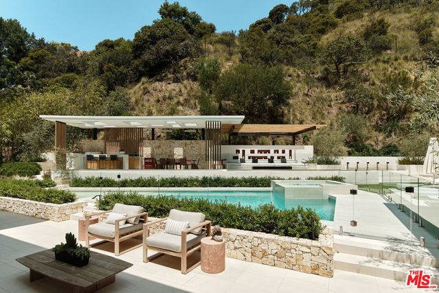 9509 Heather Road, Beverly Hills, CA 90210