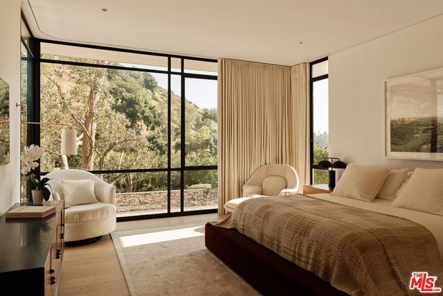 9509 Heather Road, Beverly Hills, CA 90210