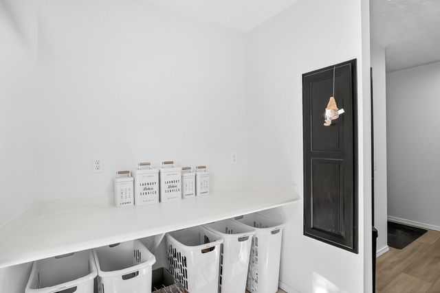 3378 Warner Road, Crane, MO 65633