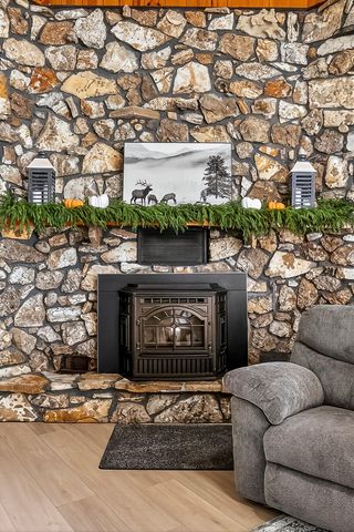 3378 Warner Road, Crane, MO 65633