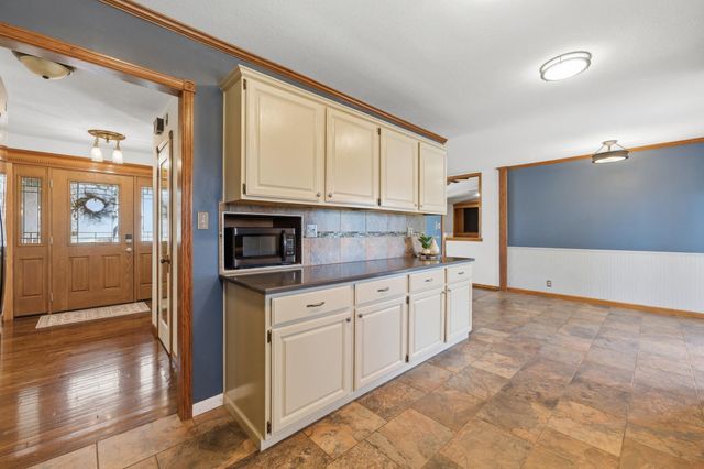 310 S Herschel Ave, Wichita, KS 67209