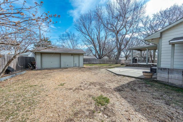 310 S Herschel Ave, Wichita, KS 67209