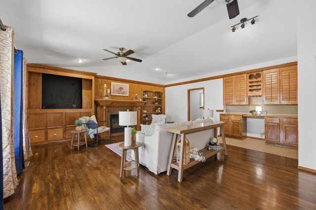 310 S Herschel Ave, Wichita, KS 67209