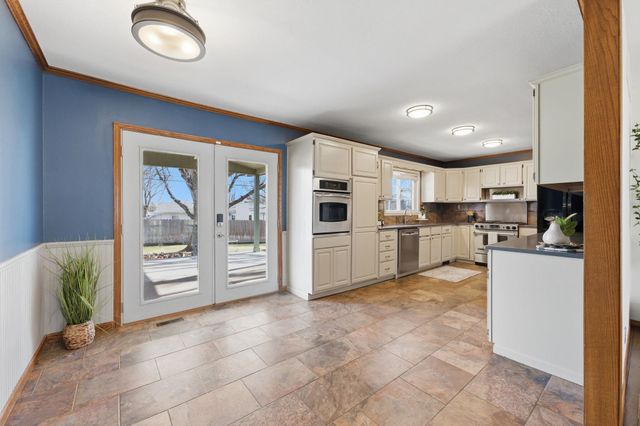 310 S Herschel Ave, Wichita, KS 67209