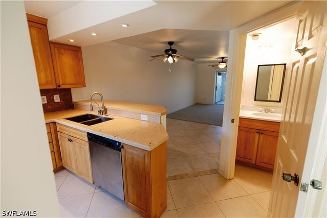 1015 Mainsail DR 103, Naples, FL 34114