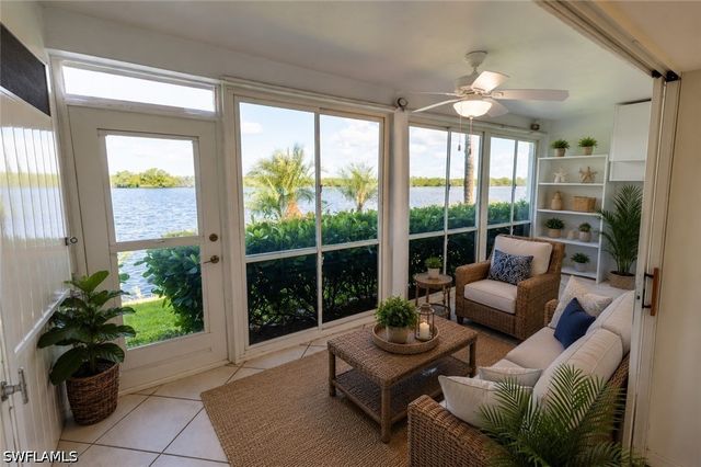 1015 Mainsail DR 103, Naples, FL 34114