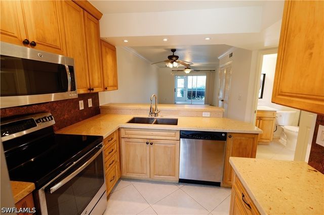 1015 Mainsail DR 103, Naples, FL 34114