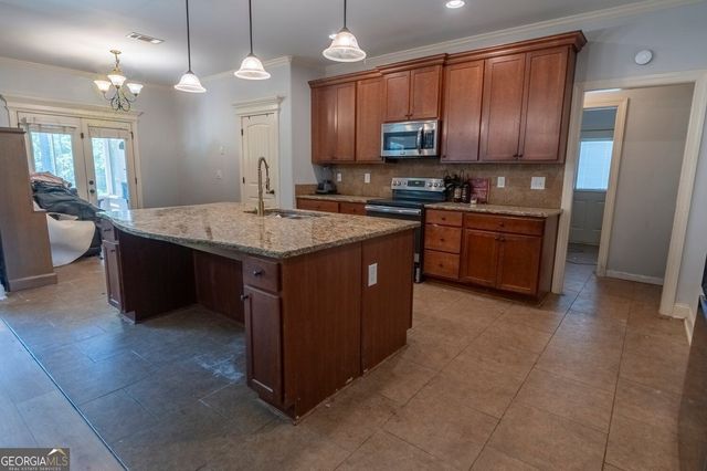 155 Chantilly Lane, Fayetteville, GA 30215