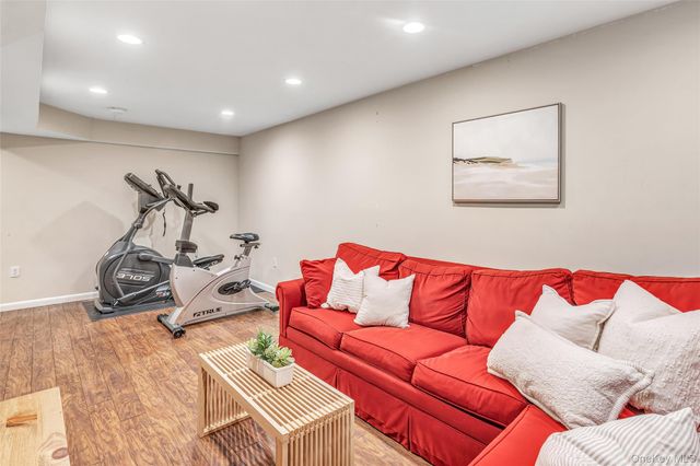 15 Brookside Lane, Harrison, NY 10528