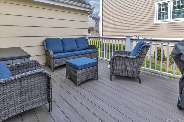 15 Brookside Lane, Harrison, NY 10528